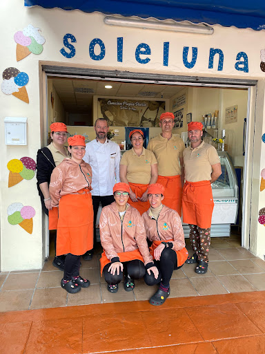 SoleLuna: Deléitate con los mejores helados en La Barrosa 37
