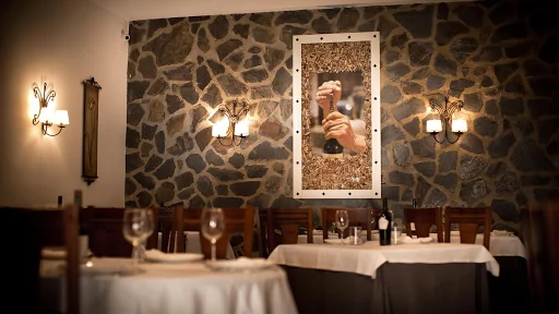 Casa Juanma: Un rincón acogedor con tapas irresistibles en Los Palacios