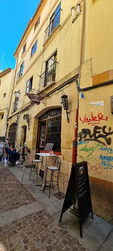 El Meson Los Herreros: Deliciosas croquetas en el corazón de Zamora