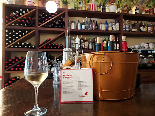 Maula Gastro Bar: Sabor único en el corazón de Santander 1