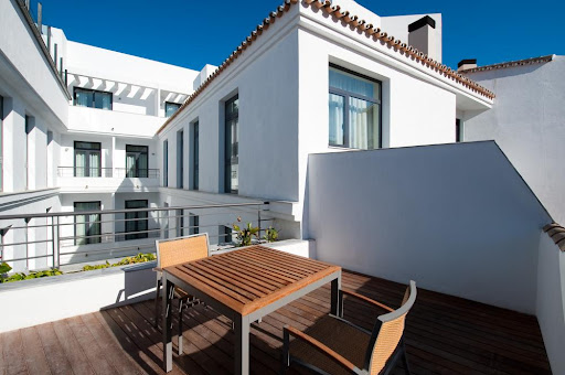 Le Diner: Sabores mediterráneos en un rincón acogedor de Málaga 42 AF1QipNQbtp7tSx6 rMAICiv8LX0AR1mo qHLQ DaD j