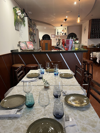 Casa José: Sabor mediterráneo en un acogedor rincón de Elda 1 AF1QipNRvxME27UzO9r3gG1QekKrk5rKTWDtHvYd5e d