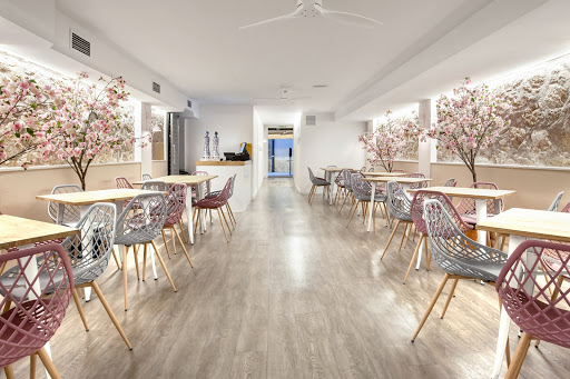 Cerveceria La Marina: Sabores mediterráneos en la terraza de A Coruña 1 AF1QipNSWD5BThUXz1H9w2tehEffub5F6pqi0jRbfpGz
