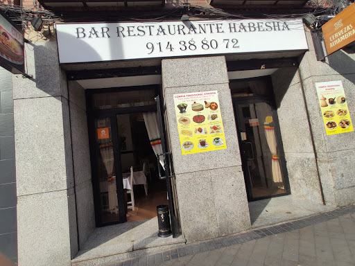 Habesha: Un rincón etíope en Madrid donde la comida deliciosa y un ambiente acogedor se unen para una experiencia única en el barrio de Palos de Moguer 53