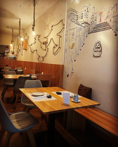 izakaya Han: Sabores coreanos en el corazón de Madrid, un lugar acogedor donde el bulgogi y el sushi brillan en cada bocado 45 AF1QipNTgTcLCJLTffpd3Am8 7k9PFwL5RcZEkJqVbu7