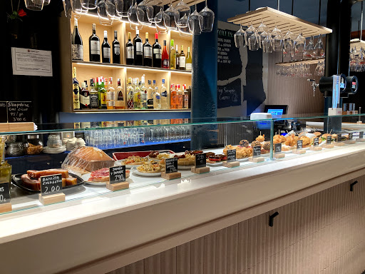 Restaurante La Vieja Iruña, España: Las mejores tapas con alma navarra en Pamplona 29 AF1QipNVBkev 7OWqAomsUUGp