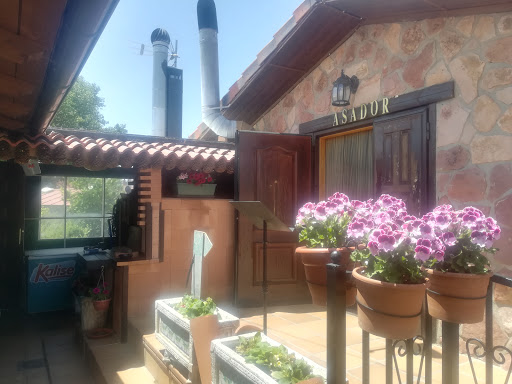Restaurante Los Girasoles: Un rincón gourmet en Santa María de las Hoyas donde la comida asador brilla 59 AF1QipNX3L0UVN2aaIKwIizXcSXH1LPcf5Tj9H5HuSz0