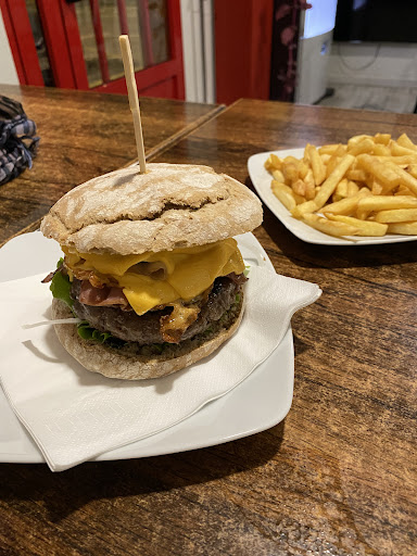 Bar LA ESTACIÓN: Sabores auténticos en el corazón de O Barco de Valdeorras 1 AF1QipNYO20KUzpx5HupIrHqDjz BaDNPPcgM 6T5IIP