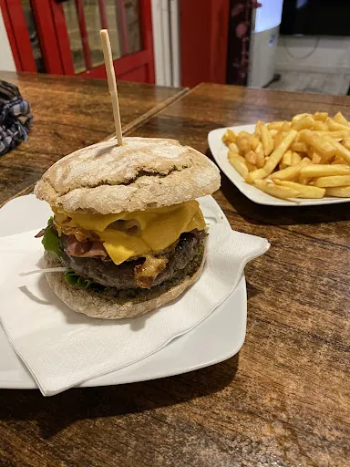 Bar LA ESTACIÓN: Sabores auténticos en el corazón de O Barco de Valdeorras