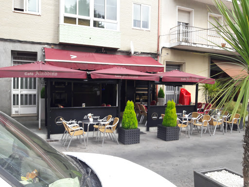 Café Aladino: Un rincón mágico en Xinzo de Limia donde el sabor se encuentra con el encanto 57 AF1QipNYmkH7OYxre6Ky7uYyt4liOpYEG98 RGhmyBUX