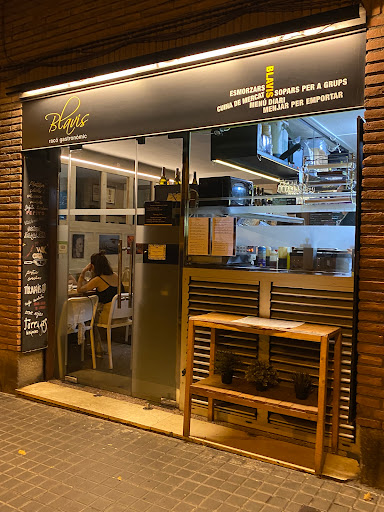 Blavis: Un rincón íntimo de delicias mediterráneas en Barcelona 30 AF1QipNZkfTbzews3o4X w1e9fDcLEp3G1b7RdJnGyWT