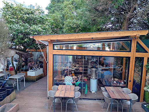 A Horta de San Roque: Sabor auténtico en el corazón de Ribadeo 25 AF1QipN UgDLYd0 Z8Yye DgcS7h269NZzrflqvJYflQ
