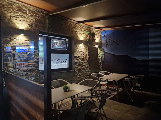 Restaurante la terraza: Delicias de cocina española con vistas espectaculares en Galende 1