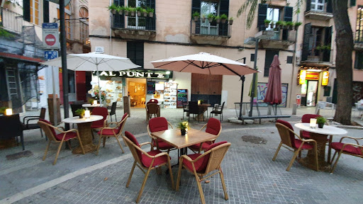 Al Punt: Sabores mediterráneos en el corazón de Palma 50 AF1QipNaM5vj6afC9B 8oi2wFKojgEqAsmA2KVkkle7w