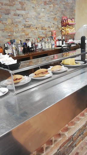 Restaurante Elena: Sabores caseros en Fuentes de Ebro, ¡no te lo pierdas! 24 AF1QipNaYZTZnMgsE3D0cNUOv7AHY9HiYC5bLjMH3Xo