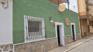 Isabella’s Foodshion Bar: Sabor y estilo en San Javier