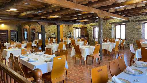 Mesón la Piedra Restaurante: Sabor auténtico en Bembibre con su famosa cecina 1 AF1QipNb8RaH3vO CzhSsBkQ5NOy5BCReMlMLZHcwUs7