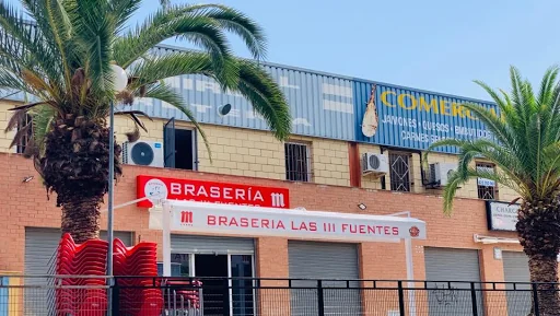 Bar restaurante Las Tres Fuentes: Sabor auténtico y encantadora vista en Mérida