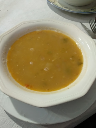 Tapería Os Bardos: Sabores gallegos en el corazón de Ourense 11