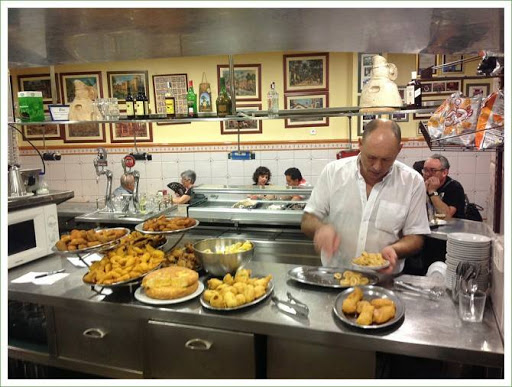 Bar El Palmeral y La Dama: El lugar ideal para disfrutar tapas en Elx 43 AF1QipNe8MNSZ45lddlmPn jg lvXefno84Nqdynu6fm