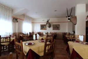 RESTAURANTE ALHAMBRA: Deléitate con su chuleton en Madrigal de la Vera