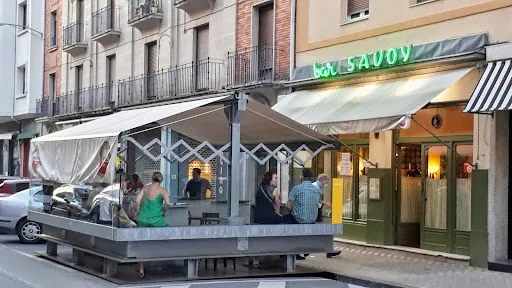Bar Savoy: Deléitate con exquisita comida francesa en Pamplona