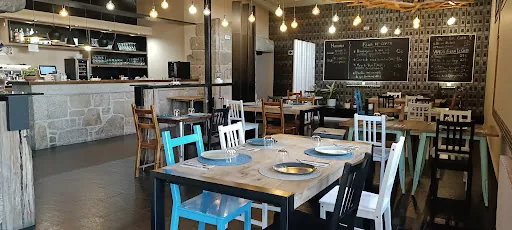 Caralludo by Chuchi: Sabor auténtico en Meaño, un festín para los sentidos