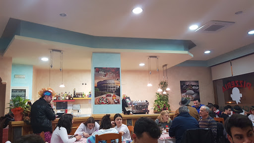 Pizzería Napoli: Auténtica pizza italiana en el corazón de Verín 54 AF1QipNibGLX2 jN9U2g7pHWkyCLEwNiFvm7kHE M0KA