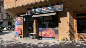 Chick'n Co Grill Bar: Sabor auténtico en el corazón de Valencia 12 AF1QipNizDXs4w3sJcv29AUru7R5glverDrP1YDwoviS