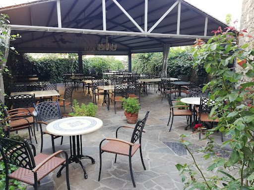 Fonda Carrera: Sabor auténtico en Labuerda, ¡reserva y sorpréndete! 21 AF1QipNjvb7kXvK3rXxLEHcdnyoY6JbSydE y04 zYXy