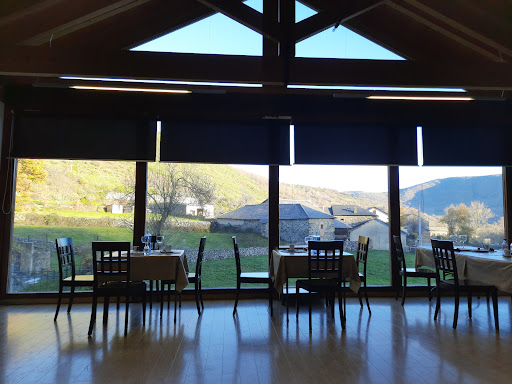 Meson El Campillo: Descubre el sabor de la cecina en un rincón encantador de Villablino 1 AF1QipNmXP9tKHNDINEC b5ejlwm8zztpddpi5k7uqvM