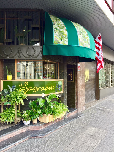 El Sagradito: Un rincón acogedor de Bilbao donde saborear tortillas de ensueño 39 AF1QipNmy3m1HzamycuereuR6sFIsuk4bIzbOk6Y949H