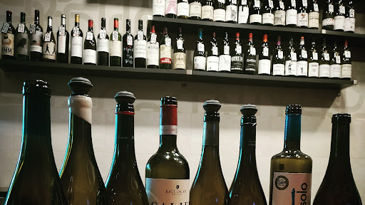 La Bodeguilla: Delicias vascas en un rincón acogedor de Bilbao 1 AF1QipNnwJgL831iijfFv61 DMFwZtYVLISOw18u bFn