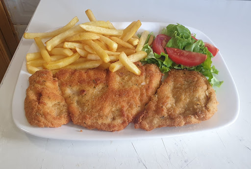 Bar Carballiño: Sabor auténtico en el corazón de O Carballiño 31 AF1QipNoBT5kq4DhXZ7Me46bR5w527s26gtHnoHHEsoo