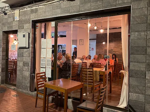 Paneil’s: Sabor europeo en un rincón encantador de Benidorm