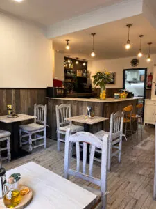DMundos Café-Bistro: Un rincón único en Valencia con sabores del mundo