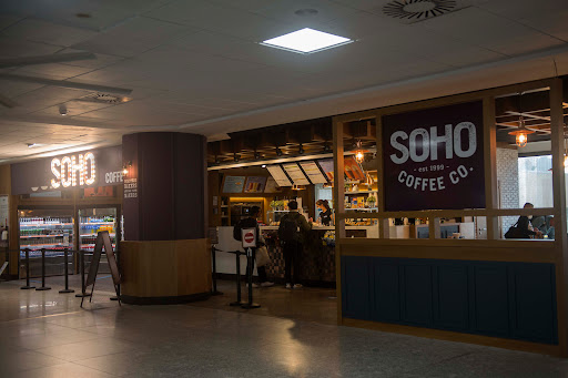 Soho: Sabores únicos en el corazón del Aeropuerto de Málaga 1 AF1QipNr8hGTLA2NWgn3ayCU