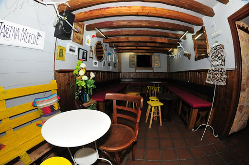 Taberna Merche, España: Desayunos irresistibles en un rincón acogedor de Piedralaves 52 AF1QipNraykvbRHg9JX0j84cC4LqWgErsd8SLu4bYsM9