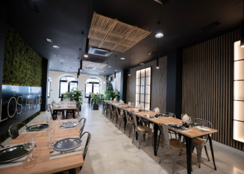 AF1QipNsjEEMDldHvA1iMia1wHujwCck 0vRxzDLeLXB