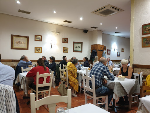 El Cascanueves: Un rincón familiar en Zaragoza con sabrosas carnes a la brasa 42 AF1QipNsq4d0ut9kk6lGFMoH BlK X60lT6TzHNR8eJk
