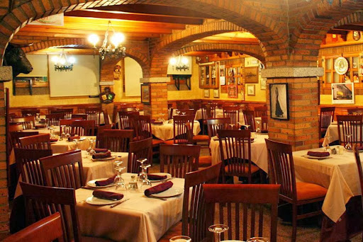 Restaurante Montecarlo: Sabores vegetarianos en el corazón de Las Navas del Marqués 59
