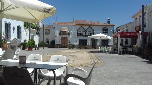 Bar Restaurante Reyes: Tapas irresistibles en el corazón de Moclinejo 44 AF1QipNtnAOAKz9a7DmiYzESRRVXV l9yUPV0A74OAtS