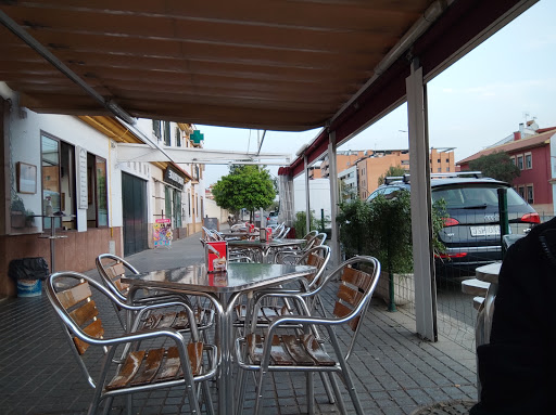 Cafetería Restaurante Los Olivos: Sabor mediterráneo en el corazón de Córdoba 1 AF1QipNuM ZD7PdnNZHL454if0Zsy3IA1JCMgRCItD5c