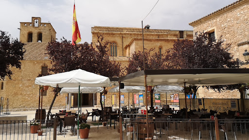 Jacinto: Cocina mediterránea en un acogedor rincón de San Clemente 39 AF1QipNua0dsiOXT w4H78Ezq8jfWT9pVYcr1GV2RQXp