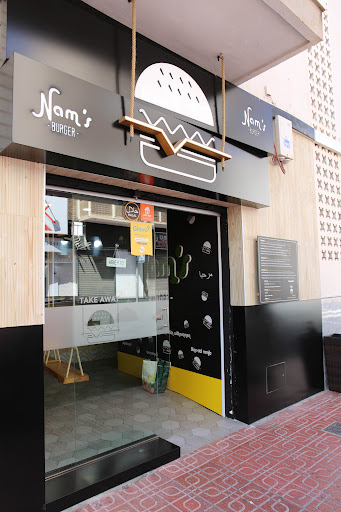 NAMS BURGER Halal: Deliciosas hamburguesas en Torrevieja, ¡un festín Halal! 1 AF1QipNuaxKS4 CJsV wZ4zajqhchHHEsWnpbFILQ8bD