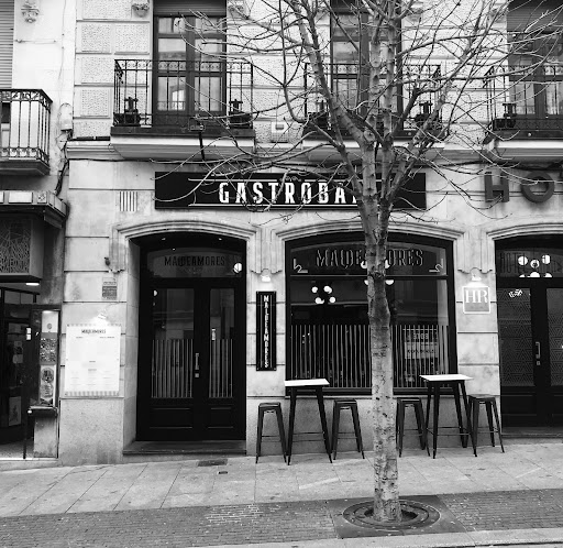 MALDEAMORES Gastrobar: Sabores únicos en el corazón de Salamanca 4 AF1QipNvAuiIwQDb0d4W25mJ3BcsmZ4VH9Dm6BF4wWyl