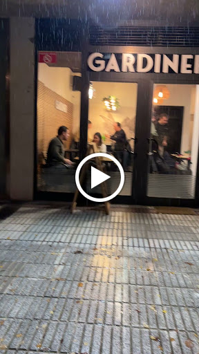 GARDINER PAMPLONA • Cafetería • Restaurante • Bar: Sabores únicos en el corazón de Pamplona donde cada comida es un festín 20 AF1QipNvp6uBDh0qZG8WH6AvdGocX2ykLs8irY1Im9K3