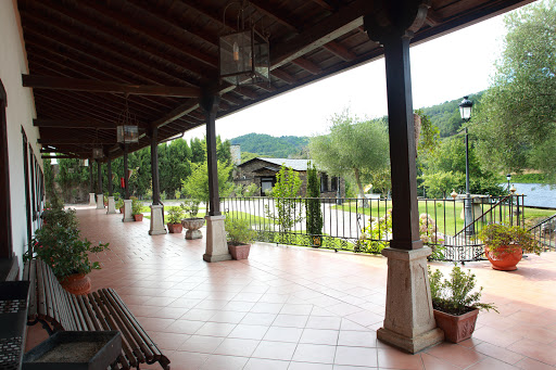 Pazo Do Castro: Un rincón gourmet con encanto en Valdeorras 41 AF1QipNvzMdlzcLPxydtPSJfhjgk 1yhvMdLzjBSqaI6