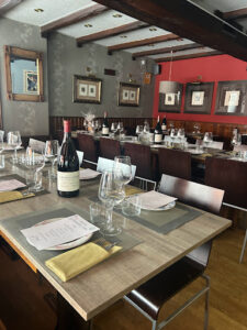 Restaurante Frankfurt Aragon: Delicias españolas en un entorno familiar y acogedor 7 AF1QipNxowuwnAaF2XEXtPHNUvoU1UhM9CqKmGt6u5k4