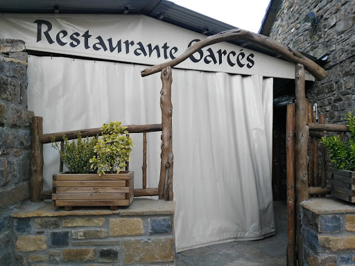 Merendero Garces: Delicias locales y vistas espectaculares en Labuerda 43